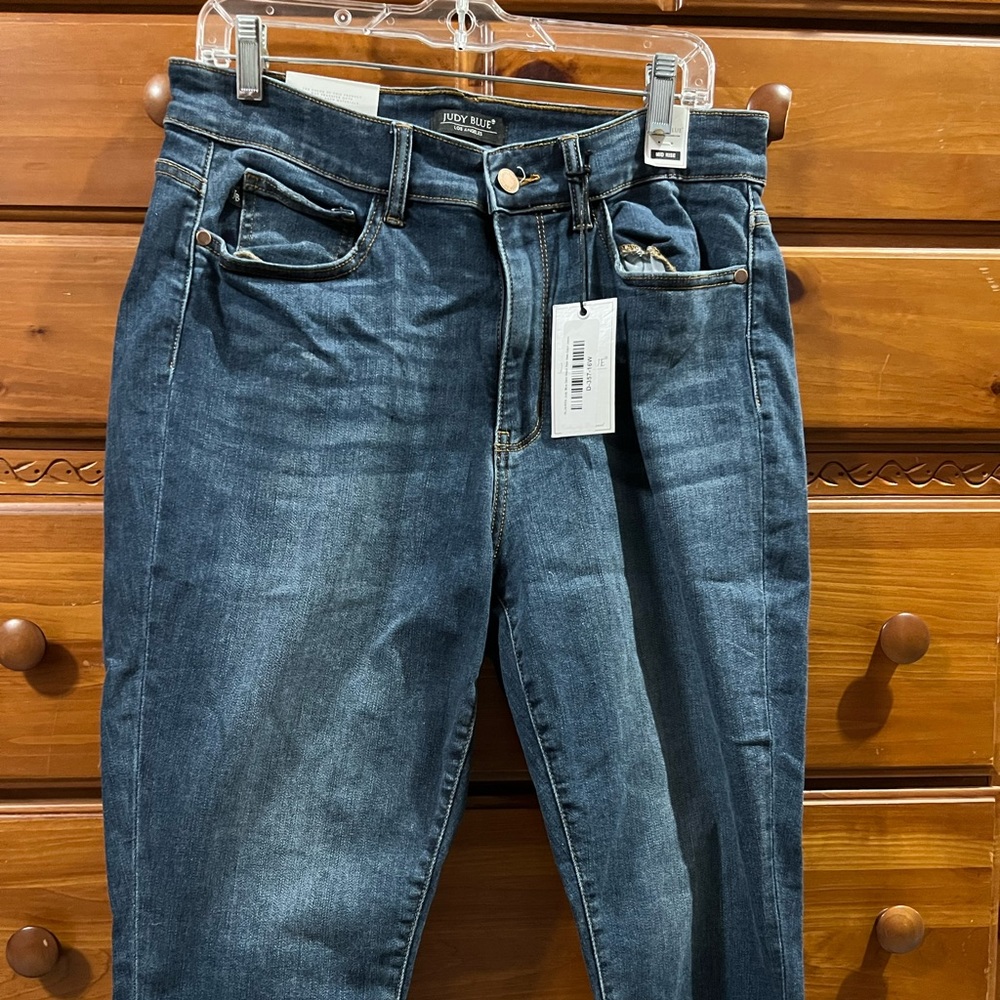 New Judy Blue Capri’s